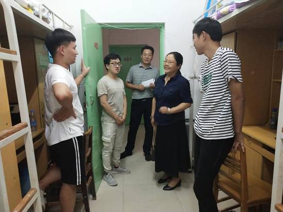 //zhuboshipin.org/__local/7/09/6D/E8477A3F0972002C6322D24C3FC_0A401BFE_17053.jpg
